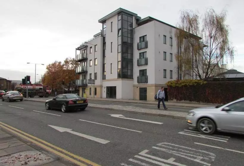 ホテル Cheltenham Luxury Apartments