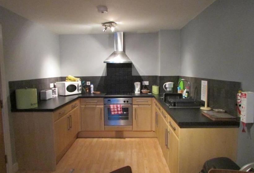 ホテル Cheltenham Luxury Apartments