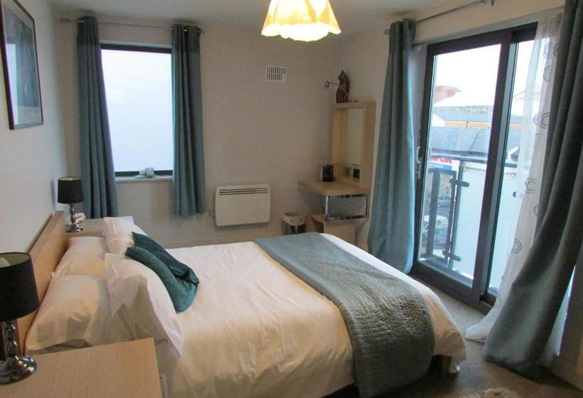 ホテル Cheltenham Luxury Apartments