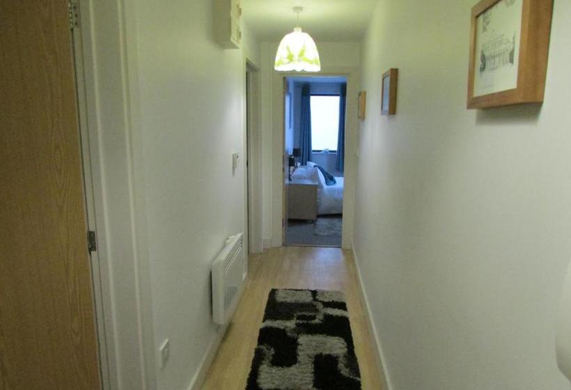 ホテル Cheltenham Luxury Apartments