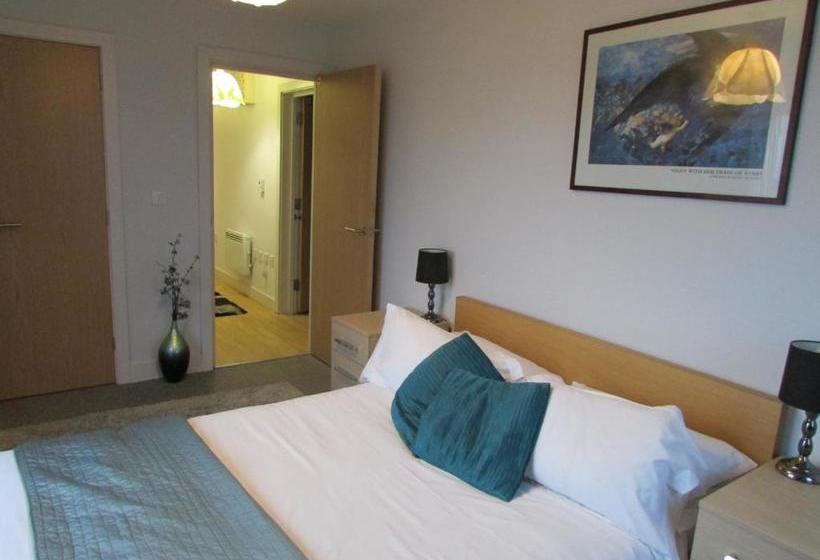 ホテル Cheltenham Luxury Apartments