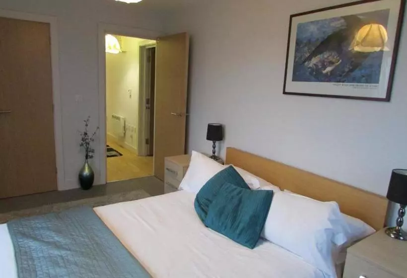 ホテル Cheltenham Luxury Apartments