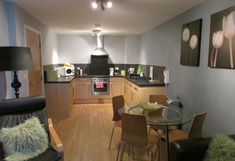 ホテル Cheltenham Luxury Apartments