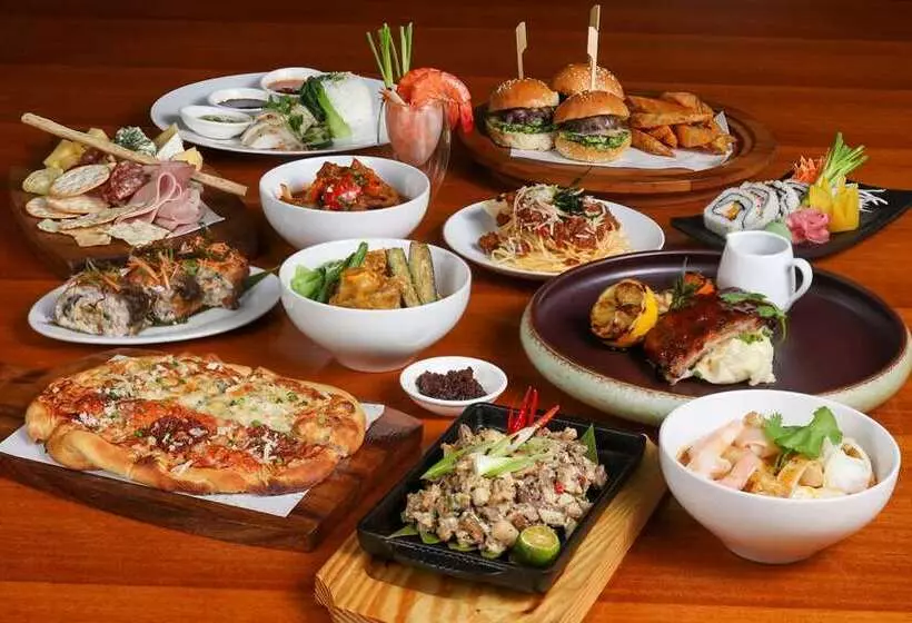 فندق Conrad Manila