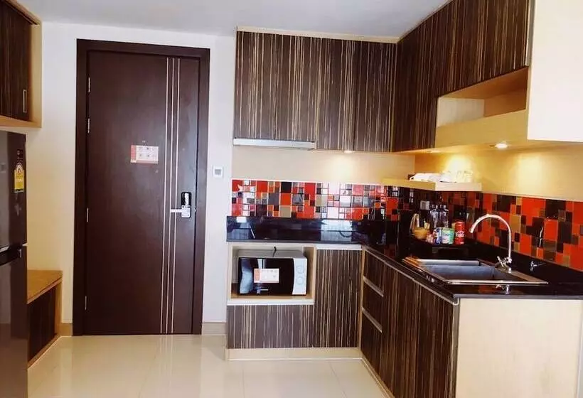 هتل De Richy Chiangmai