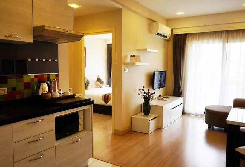 هتل De Richy Chiangmai