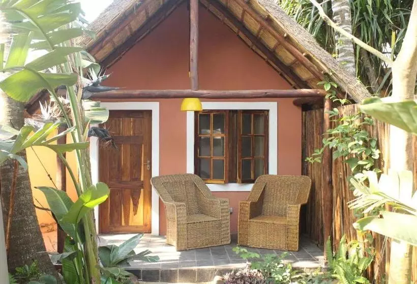 هتل Devocean Eco Adventure Lodge