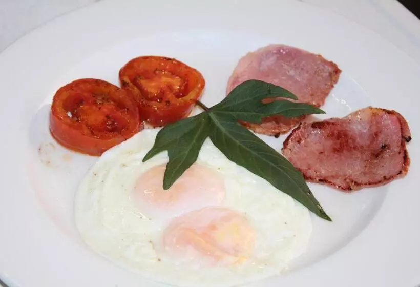 هتل Devocean Eco Adventure Lodge