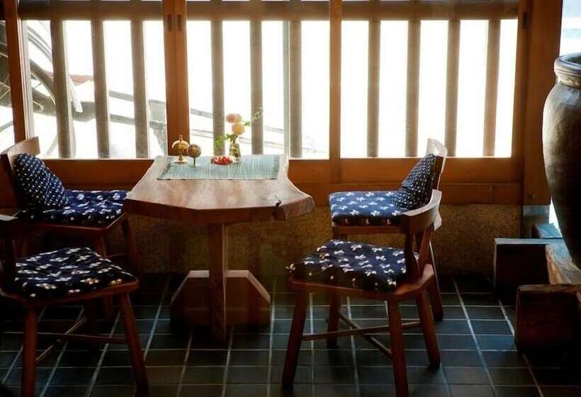 בית מלון כפרי Mikuniya