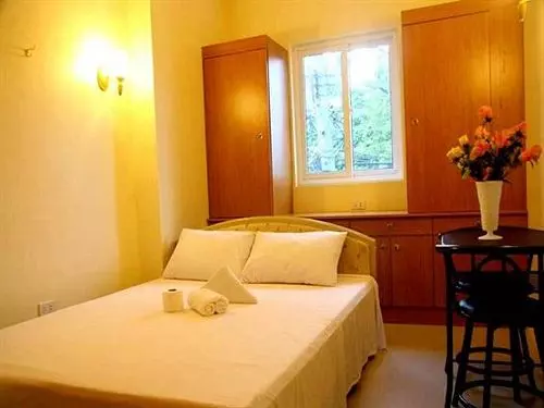 Отель Piazza Luna Tower