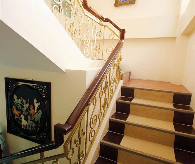 ホテル Piazza Luna Tower