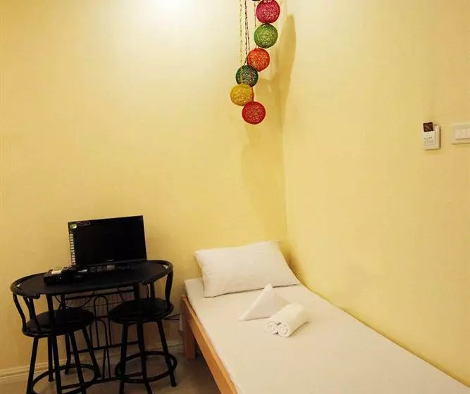 Отель Piazza Luna Tower