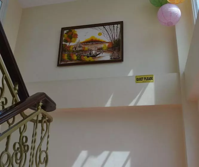 Отель Piazza Luna Tower