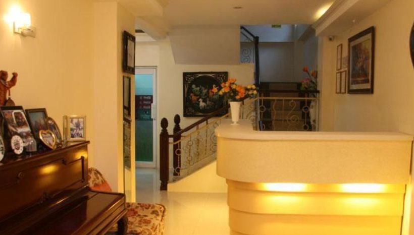 ホテル Piazza Luna Tower