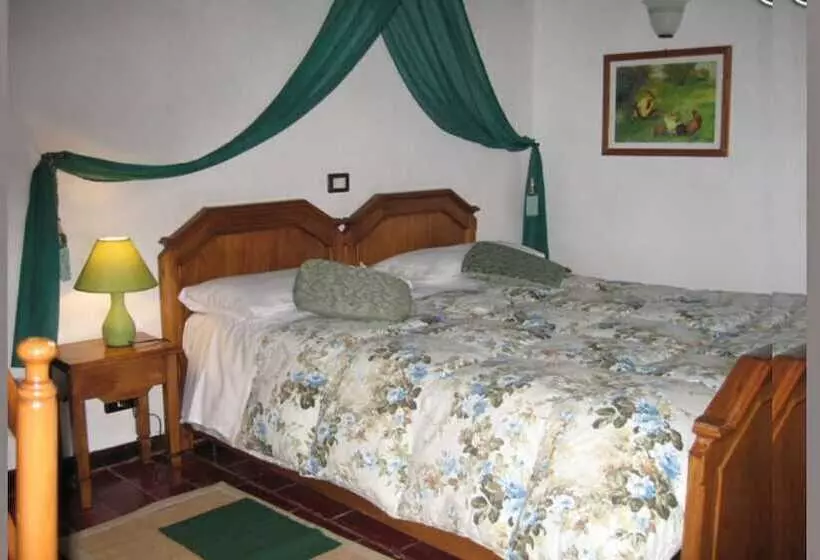 فندق ريفى Agriturismo Antica Torre