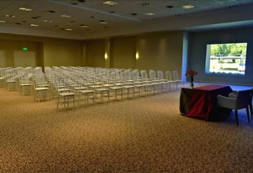 Howard Johnson Hotel Piedras Moras