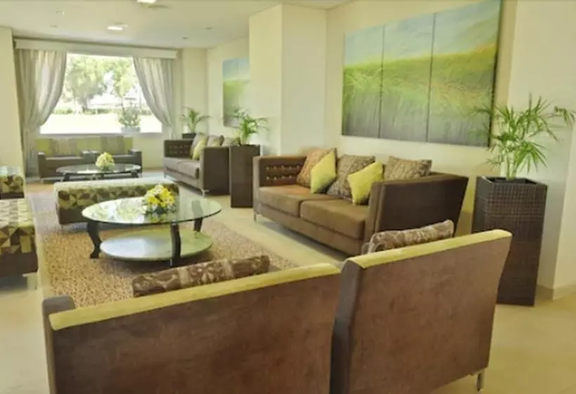 Howard Johnson Hotel Piedras Moras