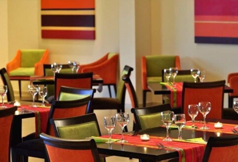 Howard Johnson Hotel Piedras Moras