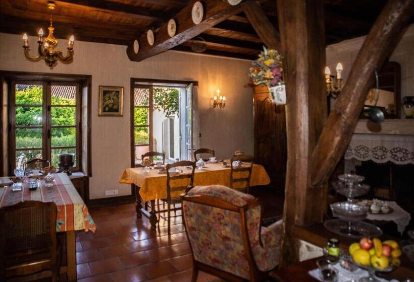 بنسيون La Closerie De Fronsac