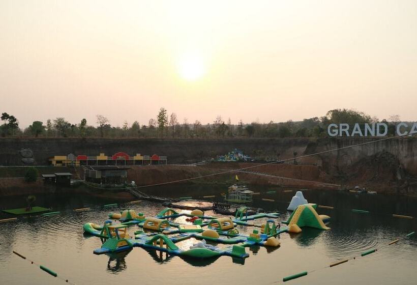 אתר נופש Ratchapruek Lanna Boutique