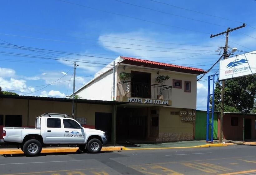 Xolotlán Hostel