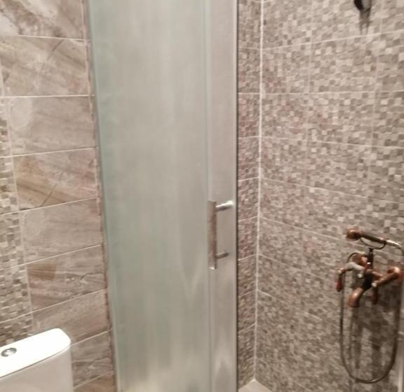 апартамент с изглед към морето и външен басейн