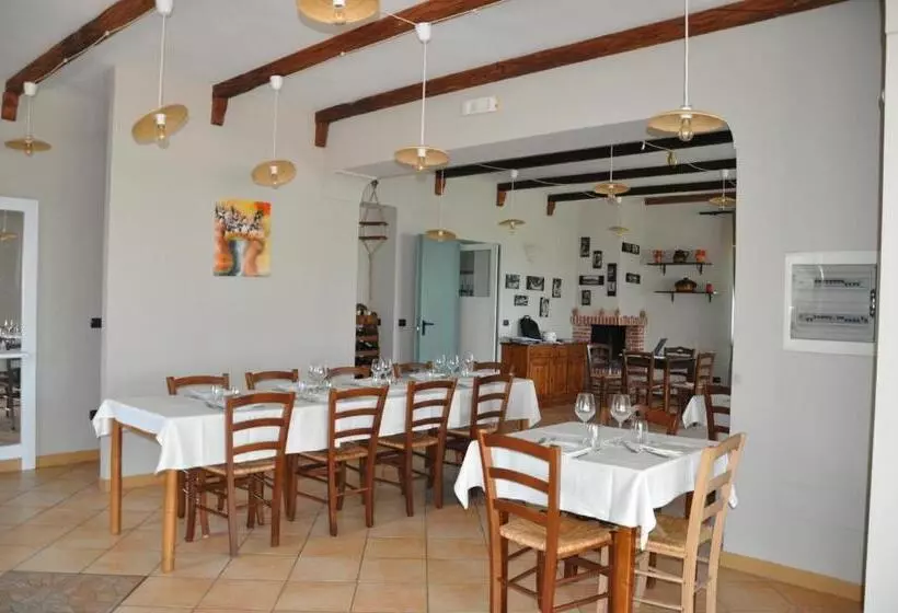 Hotelli Agriturismo Borgo Baldassarre