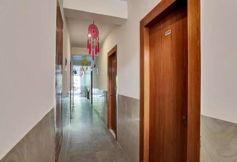 Hotelli Oyo Flagship 81084 Radiant Stay