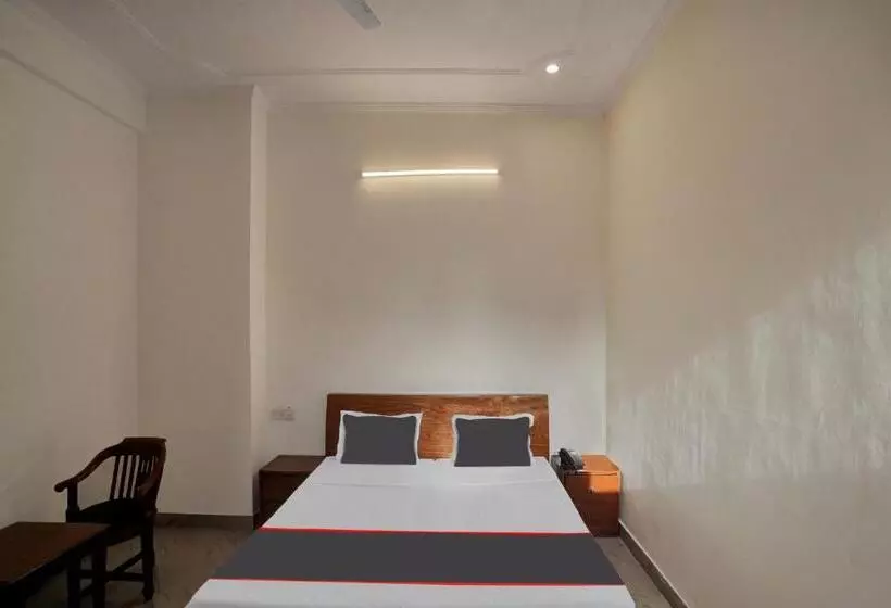 Hotelli Oyo Flagship 81084 Radiant Stay