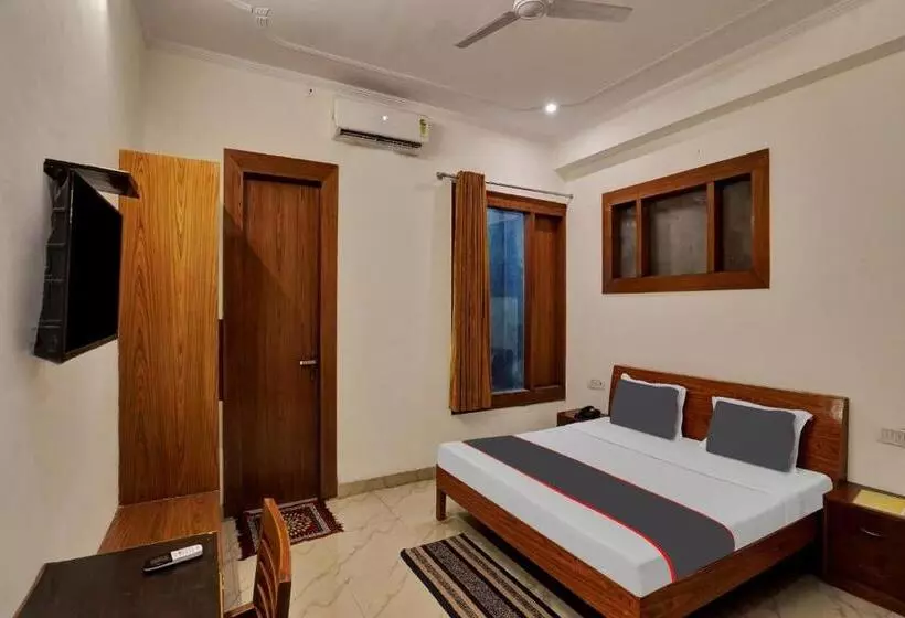 Hotelli Oyo Flagship 81084 Radiant Stay