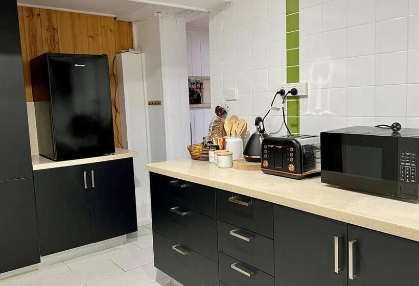 פנסיון Coastal Retreat: Cosy Studio Suite Near The Shore