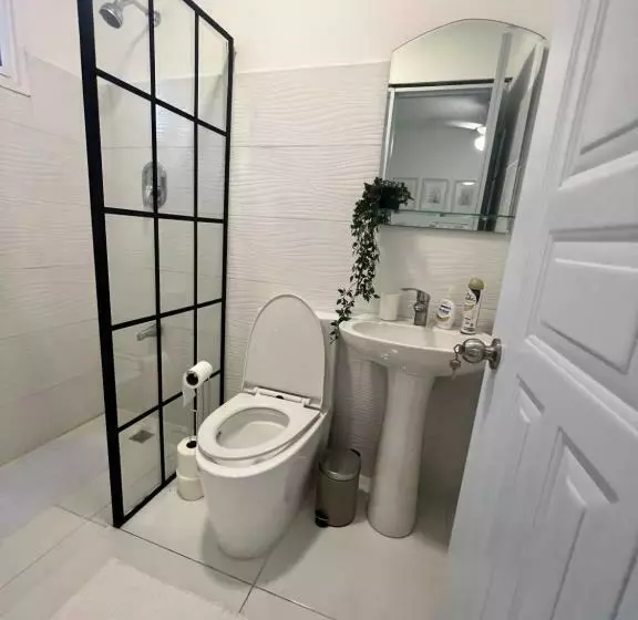 ベッドアンドブレックファースト Casa Rosada Rooms Available For Rent