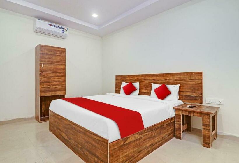 Hotel Oyo Flagship 81135  R Square Inn