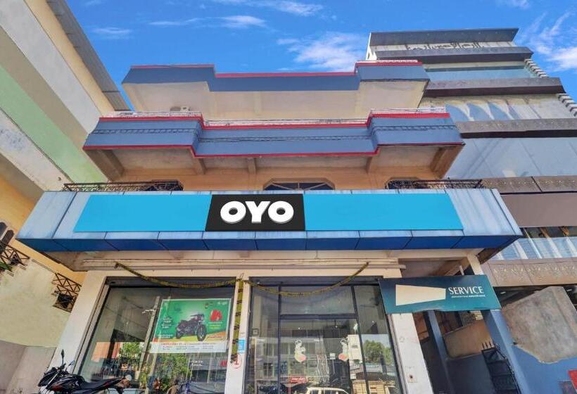 Hotel Oyo Flagship 81135  R Square Inn