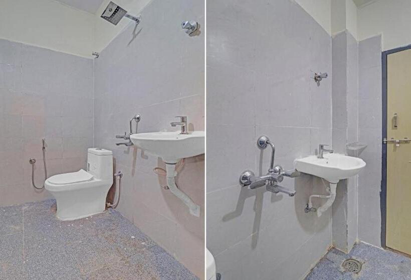 Hotel Oyo Flagship 81135  R Square Inn