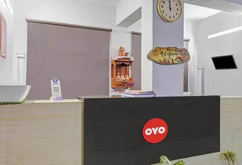 ホテル Oyo Flagship 81142 Town Palace