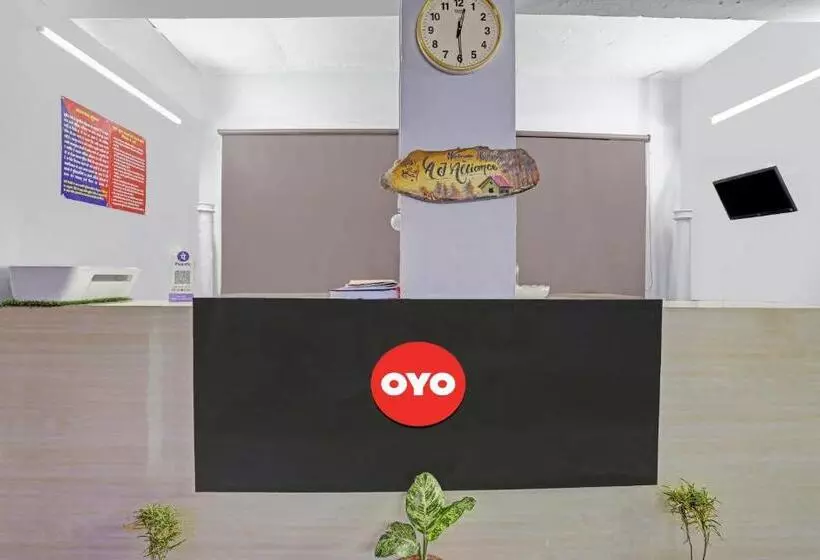 ホテル Oyo Flagship 81142 Town Palace