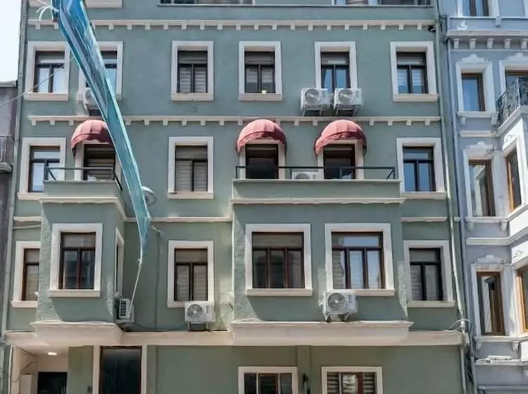 The Red Tent Suite 23