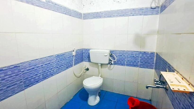 בית מלון כפרי Agastya Lake View Coorg Homestay