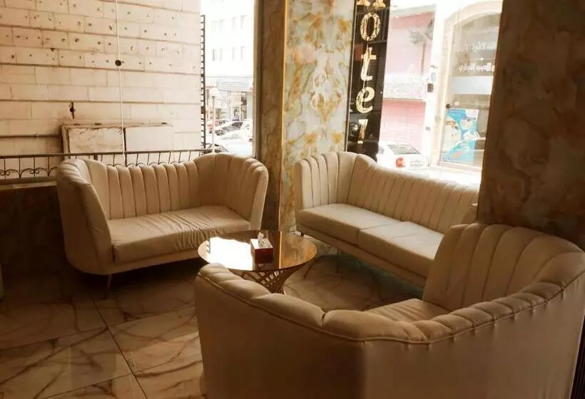 هتل Golden Plaza