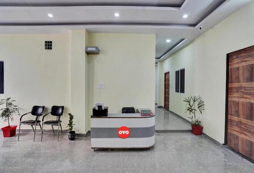 호텔 Oyo Flagship 80991 Kvs Residency