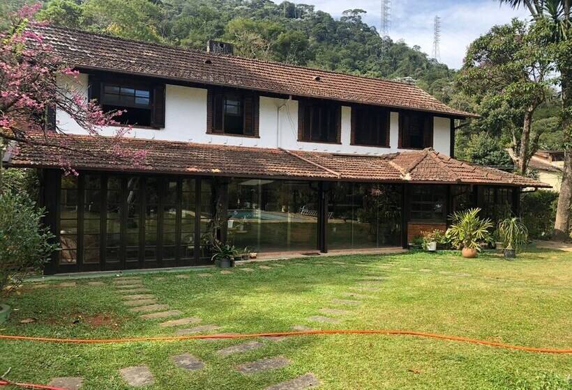 Bed and Breakfast Kronemhouse Pousada