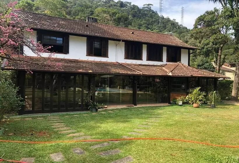 Aamiaismajoitus (B&B) Kronemhouse Pousada