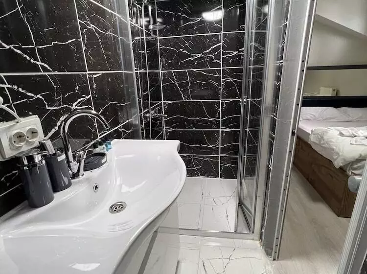 ホテル Near Suites