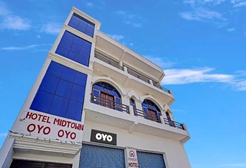 ホテル Oyo Flagship 81122  Midtown