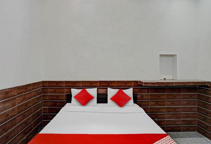 בית מלון כפרי Oyo Flagship 81122  Midtown