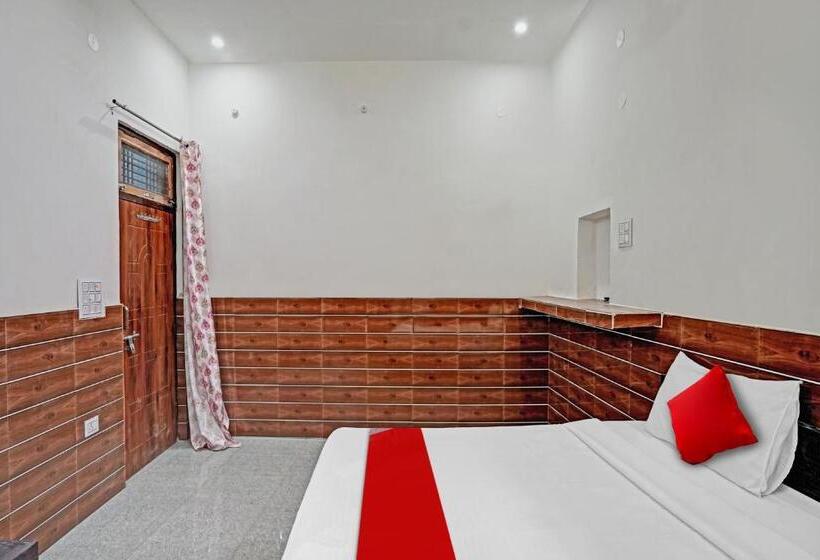 בית מלון כפרי Oyo Flagship 81122  Midtown