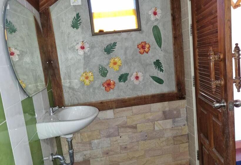 Pensió Hello Sichang Bungalow