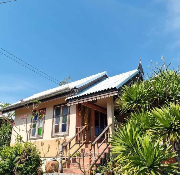 Pensió Hello Sichang Bungalow