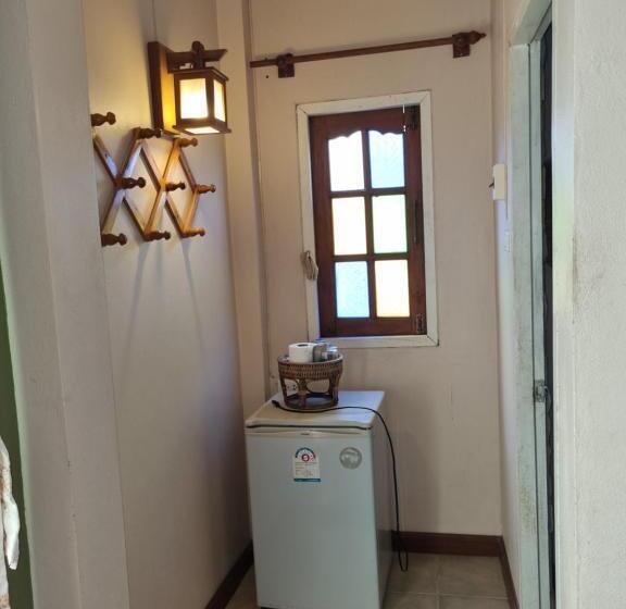 Pensió Hello Sichang Bungalow